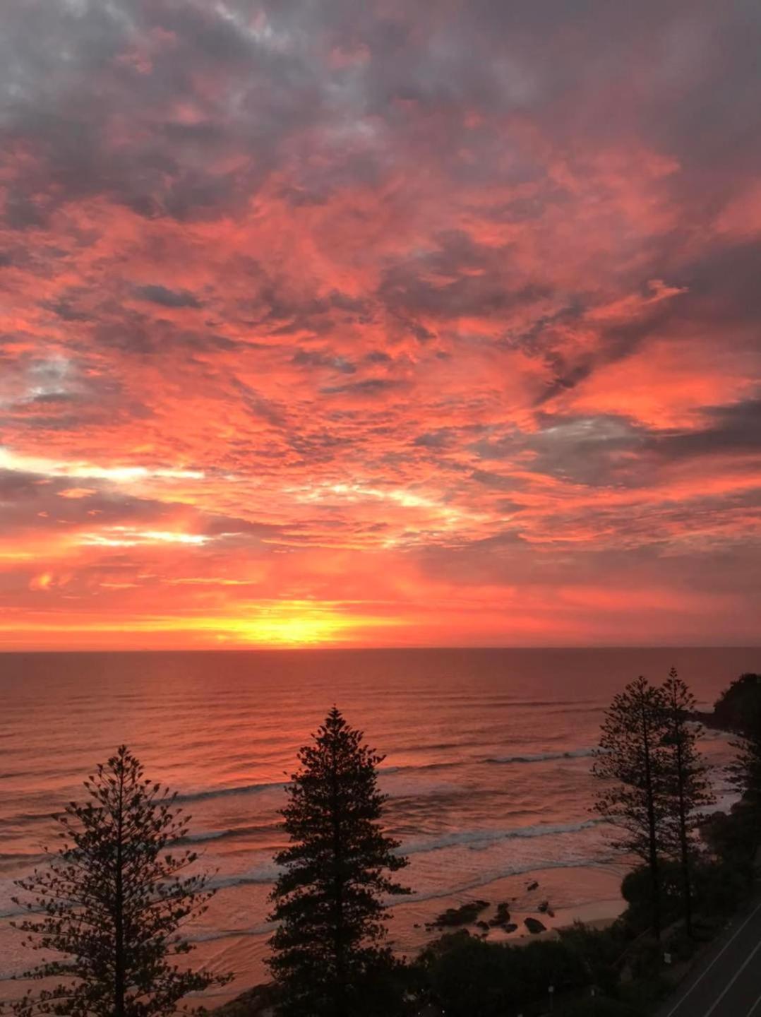 Deluxe Two Bedroom Apartment With Ocean Views Coolum Beach Luaran gambar